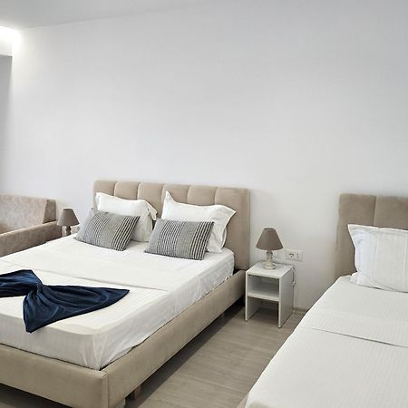 Hotel Veizi Himare Esterno foto