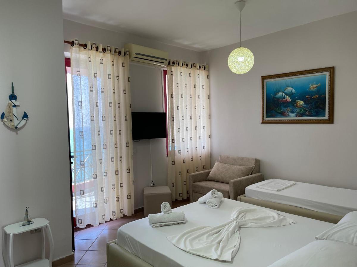 Hotel Veizi Himare Esterno foto
