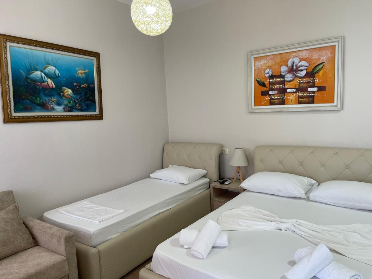 Hotel Veizi Himare Esterno foto