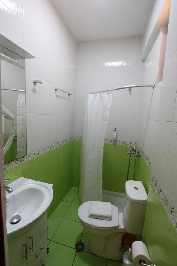 Hotel Veizi Himare Esterno foto