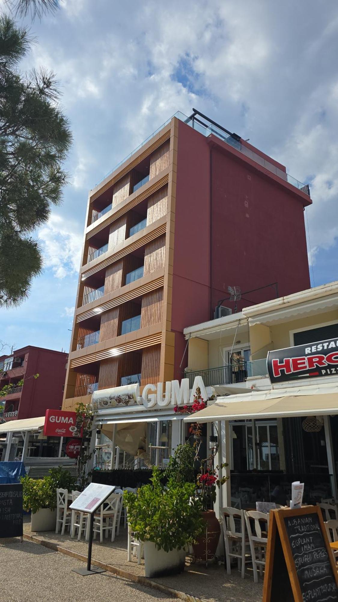 Hotel Veizi Himare Esterno foto