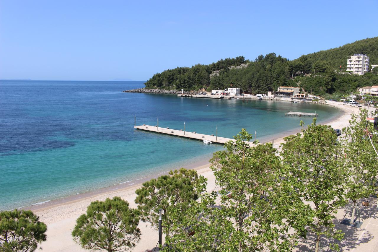 Hotel Veizi Himare Esterno foto